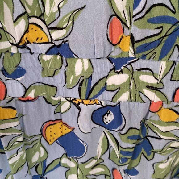 LOFT Outlet Floral Print Dress with V-Neck. Size Large - Picture 4 of 5